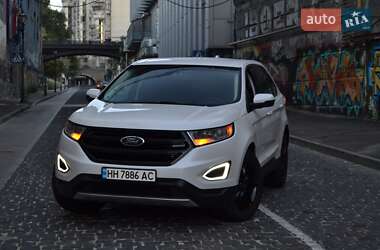 Внедорожник / Кроссовер Ford Edge 2017 в 