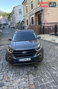 Внедорожник / Кроссовер Ford Edge 2017 в 