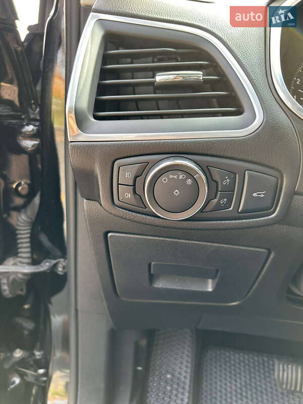 Внедорожник / Кроссовер Ford Edge 2016 в Малине фото 17 Внедорожник / Кроссовер Ford Edge 2016 в Малине