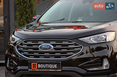 Позашляховик / Кросовер Ford Edge 2019 в 
