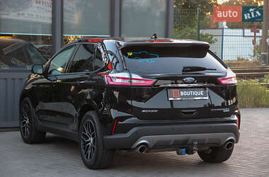 Позашляховик / Кросовер Ford Edge 2019 в 