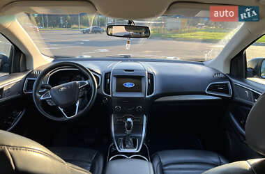 Позашляховик / Кросовер Ford Edge 2016 в 