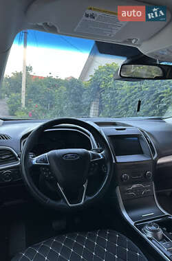 Внедорожник / Кроссовер Ford Edge 2019 в 