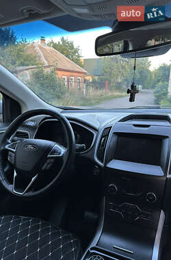 Внедорожник / Кроссовер Ford Edge 2019 в 