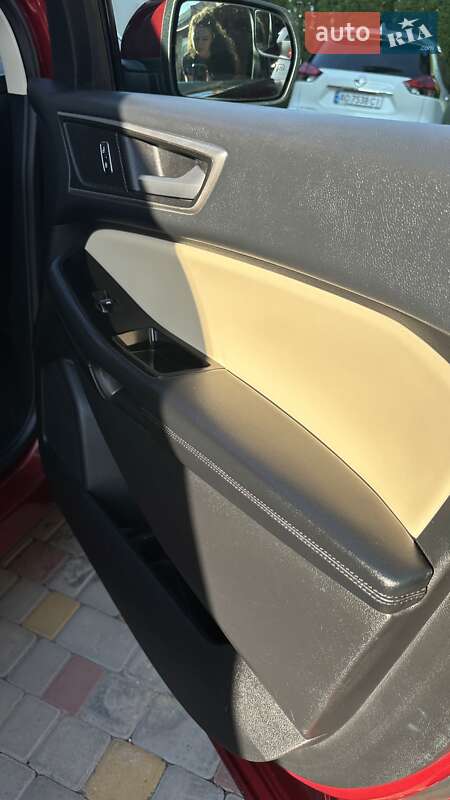 Внедорожник / Кроссовер Ford Edge 2015 в Берегово