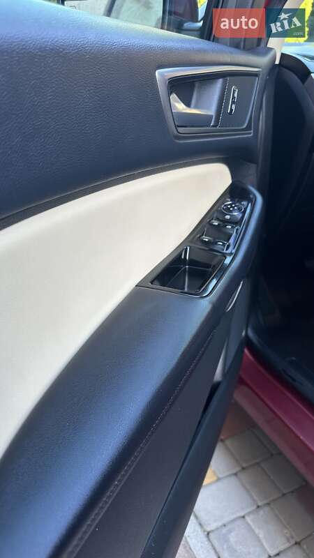 Внедорожник / Кроссовер Ford Edge 2015 в Берегово