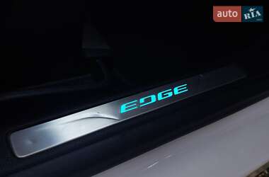 Внедорожник / Кроссовер Ford Edge 2017 в 