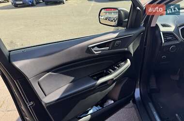Внедорожник / Кроссовер Ford Edge 2018 в 