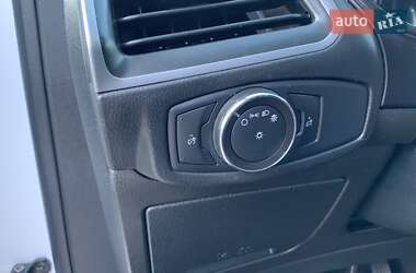 Внедорожник / Кроссовер Ford Edge 2018 в 