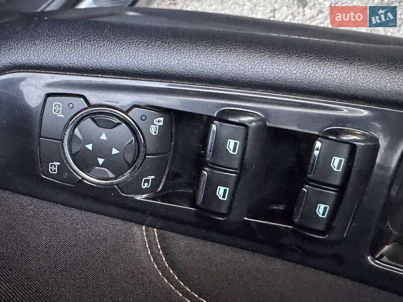 Внедорожник / Кроссовер Ford Edge 2016 в Кременчуге