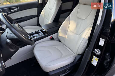 Внедорожник / Кроссовер Ford Edge 2019 в 