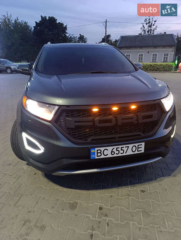 Внедорожник / Кроссовер Ford Edge 2015 в 