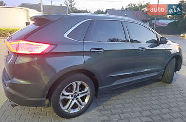 Внедорожник / Кроссовер Ford Edge 2015 в 