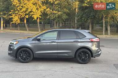 Позашляховик / Кросовер Ford Edge 2022 в 