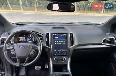 Позашляховик / Кросовер Ford Edge 2022 в 