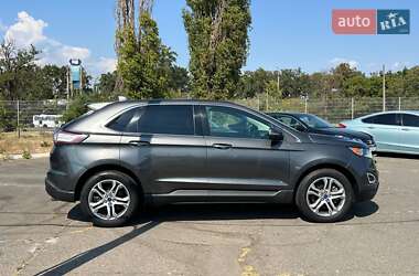Внедорожник / Кроссовер Ford Edge 2015 в 