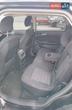 Внедорожник / Кроссовер Ford Edge 2015 в 