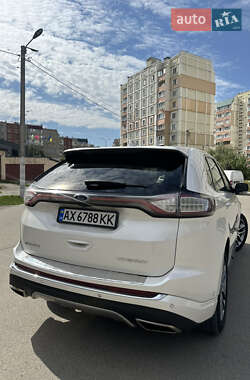 Позашляховик / Кросовер Ford Edge 2016 в 