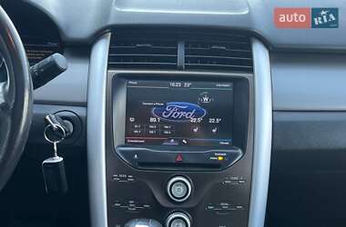 Внедорожник / Кроссовер Ford Edge 2012 в 