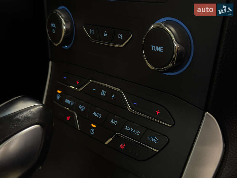Позашляховик / Кросовер Ford Edge 2015 в Миколаєві
