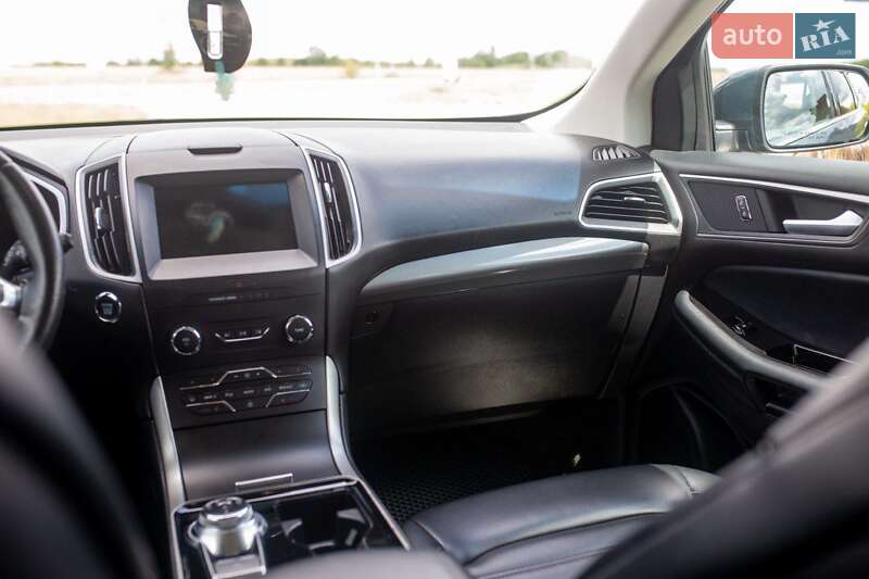 Позашляховик / Кросовер Ford Edge 2018 в Умані