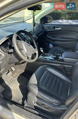 Внедорожник / Кроссовер Ford Edge 2017 в 