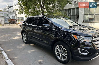 Внедорожник / Кроссовер Ford Edge 2018 в 