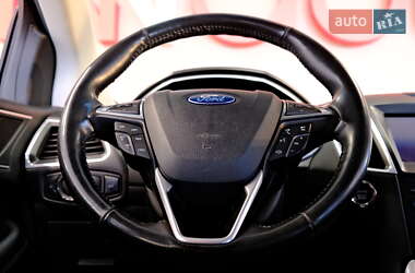 Внедорожник / Кроссовер Ford Edge 2016 в 