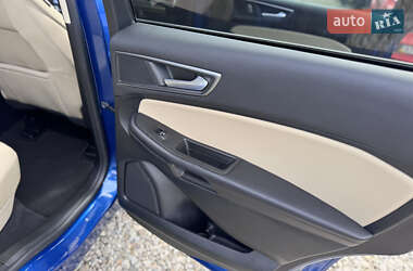 Позашляховик / Кросовер Ford Edge 2022 в 