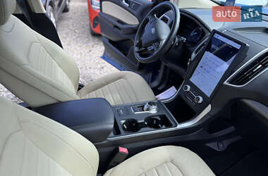Позашляховик / Кросовер Ford Edge 2022 в 