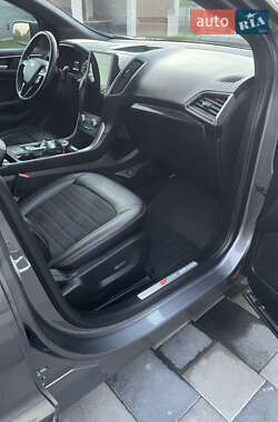 Позашляховик / Кросовер Ford Edge 2022 в 