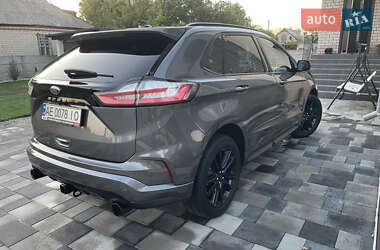 Позашляховик / Кросовер Ford Edge 2022 в 