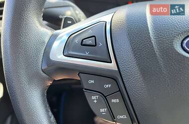 Внедорожник / Кроссовер Ford Edge 2018 в 