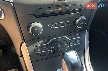 Внедорожник / Кроссовер Ford Edge 2018 в 