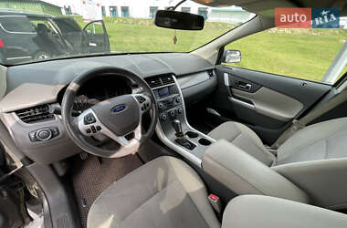 Позашляховик / Кросовер Ford Edge 2013 в 