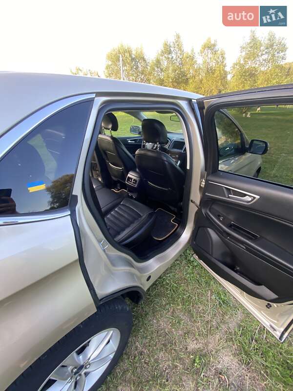 Внедорожник / Кроссовер Ford Edge 2017 в Тернополе