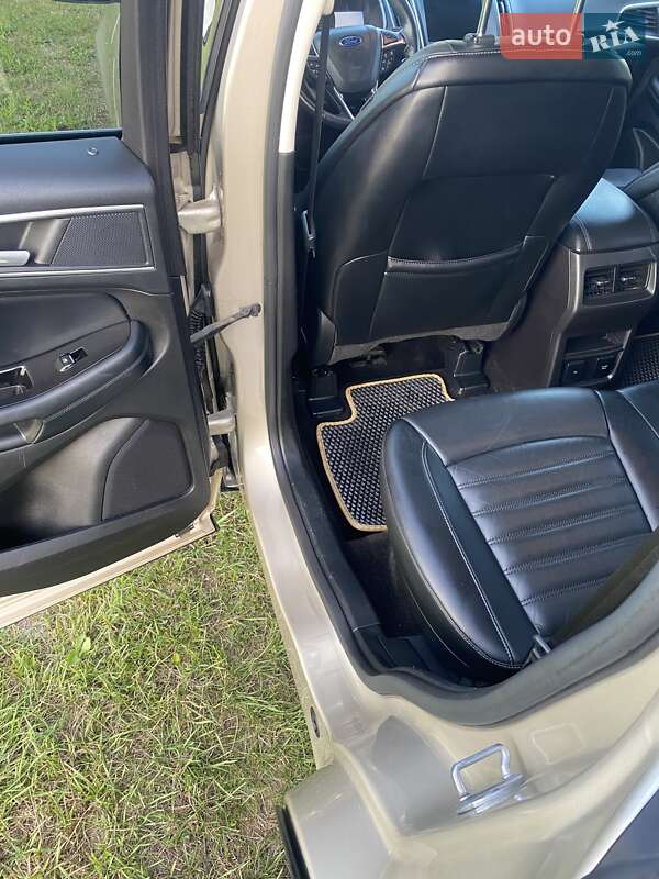 Внедорожник / Кроссовер Ford Edge 2017 в Тернополе