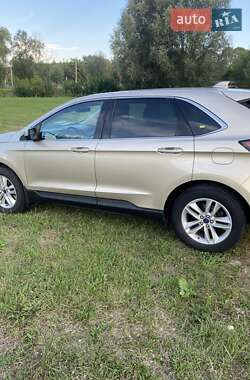 Внедорожник / Кроссовер Ford Edge 2017 в 
