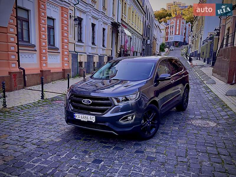 Внедорожник / Кроссовер Ford Edge 2017 в 