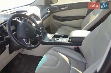 Позашляховик / Кросовер Ford Edge 2020 в 