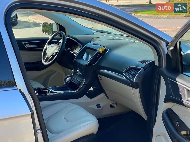 Внедорожник / Кроссовер Ford Edge 2017 в Ровно