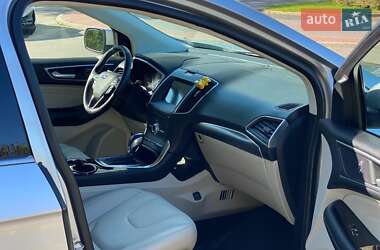 Внедорожник / Кроссовер Ford Edge 2017 в 
