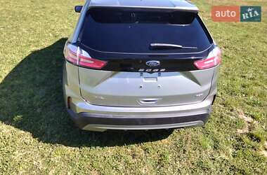Позашляховик / Кросовер Ford Edge 2021 в 