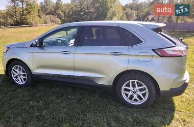 Позашляховик / Кросовер Ford Edge 2021 в 