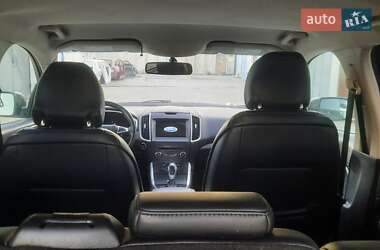 Позашляховик / Кросовер Ford Edge 2016 в 