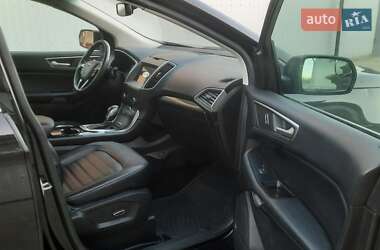 Позашляховик / Кросовер Ford Edge 2016 в 