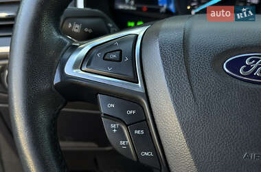 Позашляховик / Кросовер Ford Edge 2020 в 