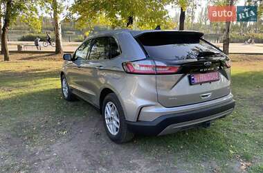 Позашляховик / Кросовер Ford Edge 2021 в 