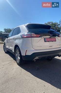 Внедорожник / Кроссовер Ford Edge 2019 в 