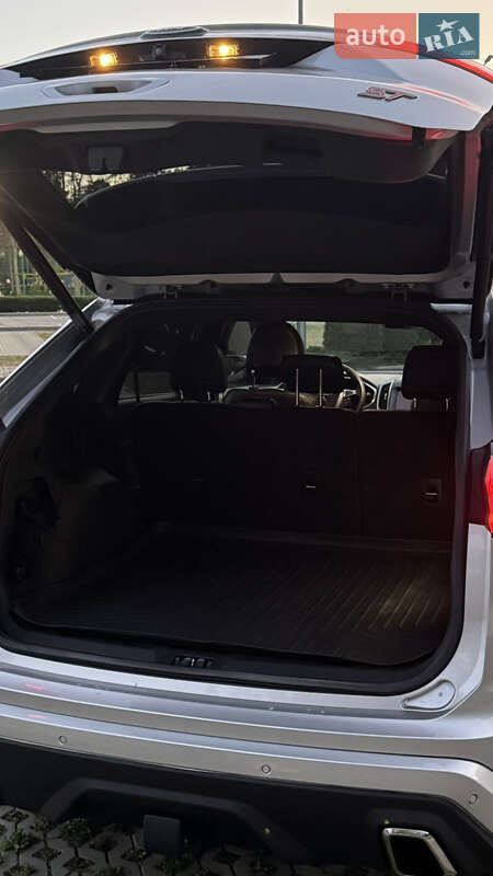 Позашляховик / Кросовер Ford Edge 2019 в Харкові